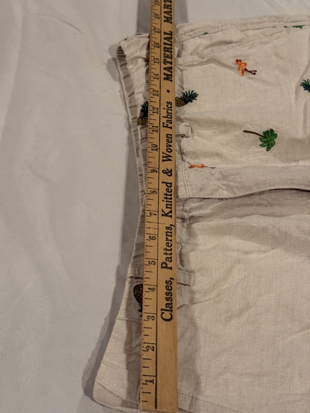 Tommy Bahama Flamingo Tango Linen Shorts 10" Embroidered Pineapple Beige - Picture 12 of 12